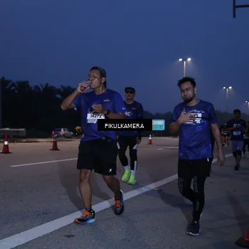 Runner Photo 7317575