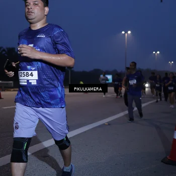 Runner Photo 7317618