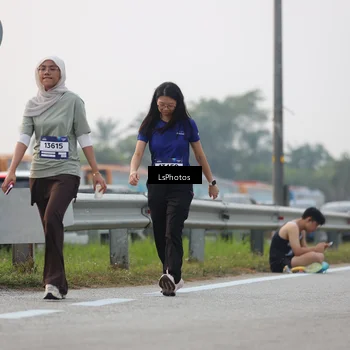 Runner Photo 7317749