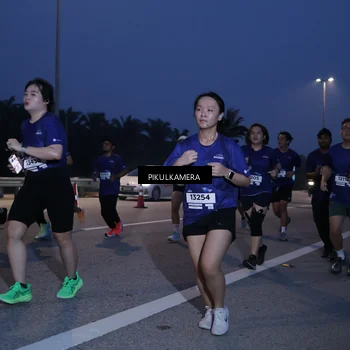 Runner Photo 7317765
