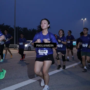 Runner Photo 7317794