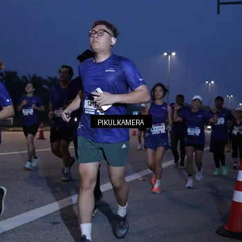 Runner Photo 7317840