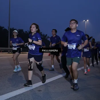 Runner Photo 7317843