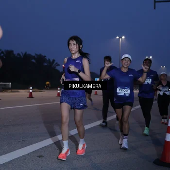 Runner Photo 7317900