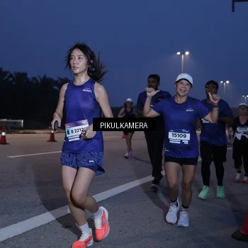 Runner Photo 7317902