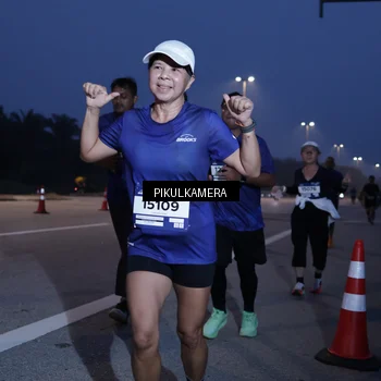 Runner Photo 7317959