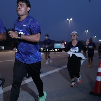 Runner Photo 7317971