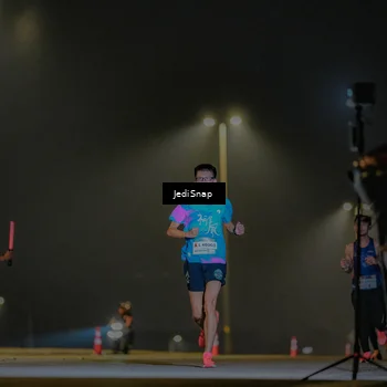 Runner Photo 7318004