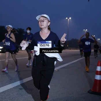 Runner Photo 7318013