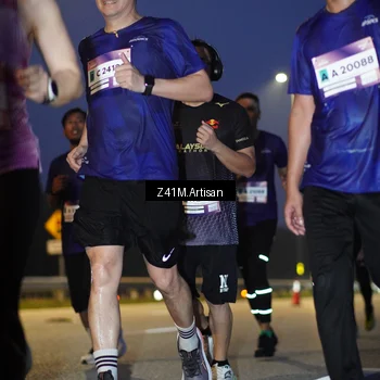 Runner Photo 7318023