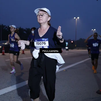 Runner Photo 7318046
