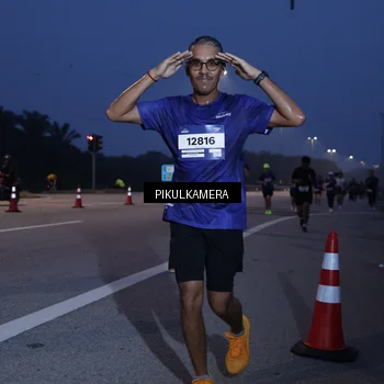 Runner Photo 7318047