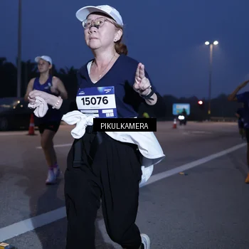 Runner Photo 7318051