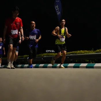 Runner Photo 7318102