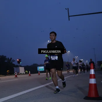 Runner Photo 7318119