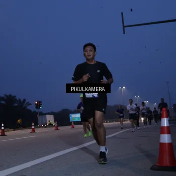 Runner Photo 7318121