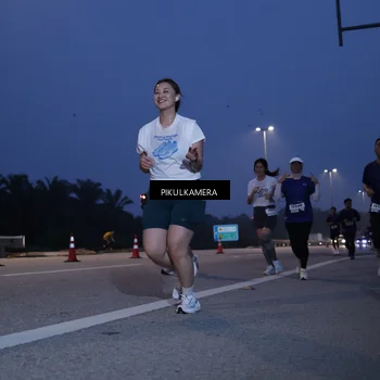 Runner Photo 7318137