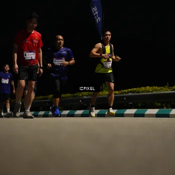 Runner Photo 7318138