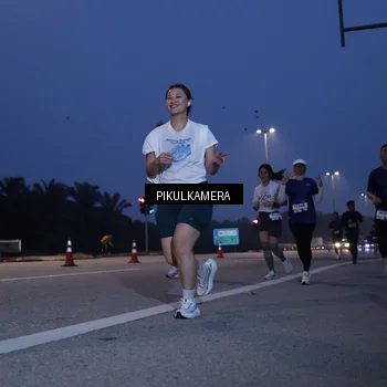 Runner Photo 7318201