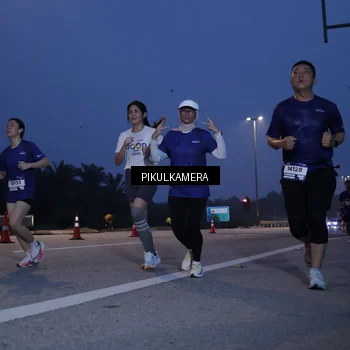 Runner Photo 7318235