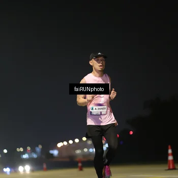Runner Photo 7318256