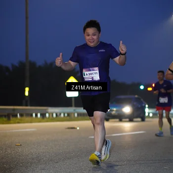Runner Photo 7318307