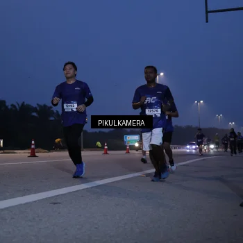 Runner Photo 7318319
