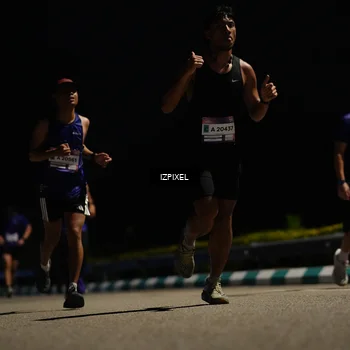Runner Photo 7318344