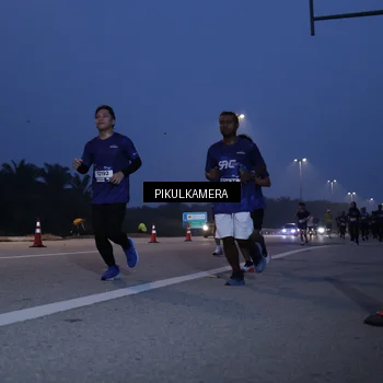 Runner Photo 7318378