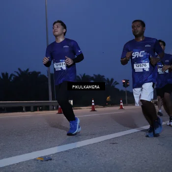 Runner Photo 7318381