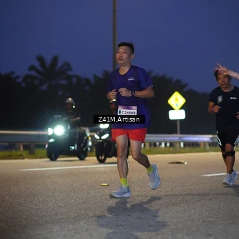 Runner Photo 7318385