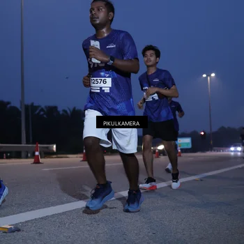 Runner Photo 7318399