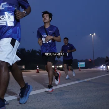 Runner Photo 7318434