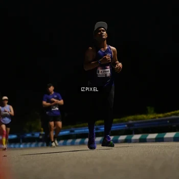 Runner Photo 7318448
