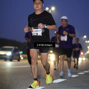 Runner Photo 7318534