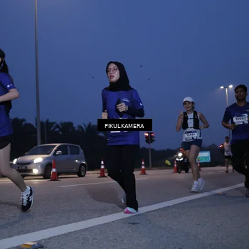 Runner Photo 7318541
