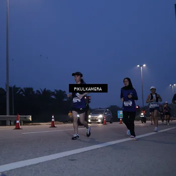 Runner Photo 7318553