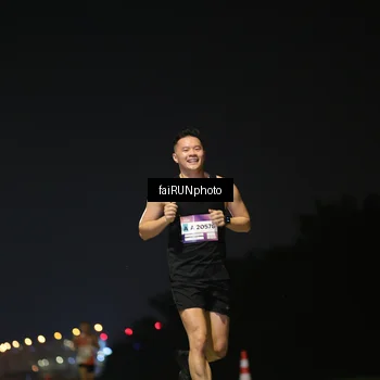 Runner Photo 7318576