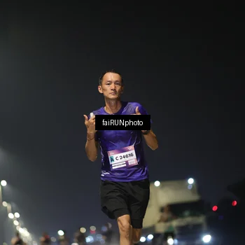 Runner Photo 7318601
