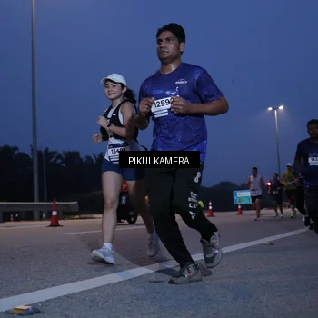 Runner Photo 7318603