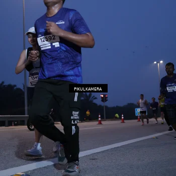 Runner Photo 7318649