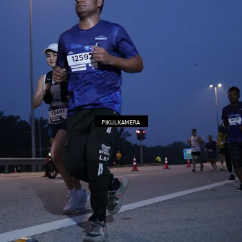 Runner Photo 7318651