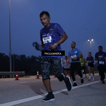 Runner Photo 7318686