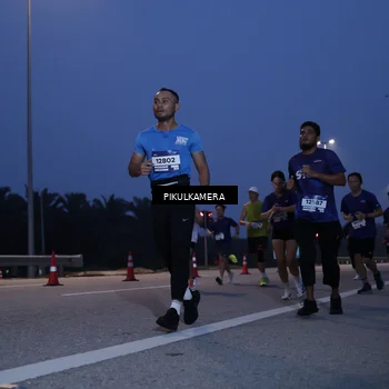 Runner Photo 7318705