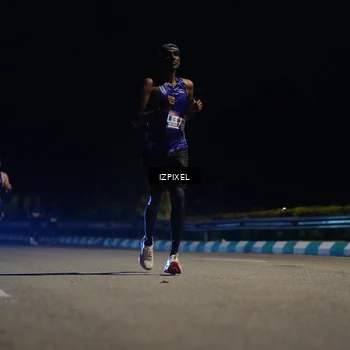 Runner Photo 7318715