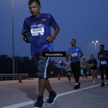 Runner Photo 7318717