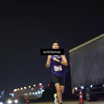 Runner Photo 7318733