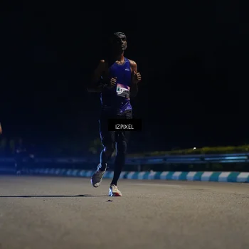 Runner Photo 7318741