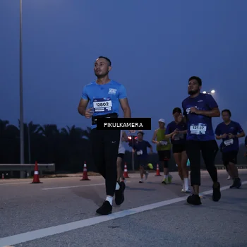 Runner Photo 7318778