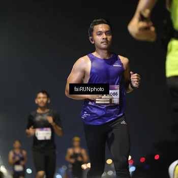 Runner Photo 7318788